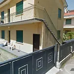 Jesolo Lido Free Parking - 4 Guests - Near Beach - App 2