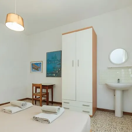 Lido Free Parking - 4 Guests - Near - App 2 Apartment