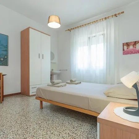 Lido Free Parking - 4 Guests - Near - App 2 Apartment Lido di Jesolo